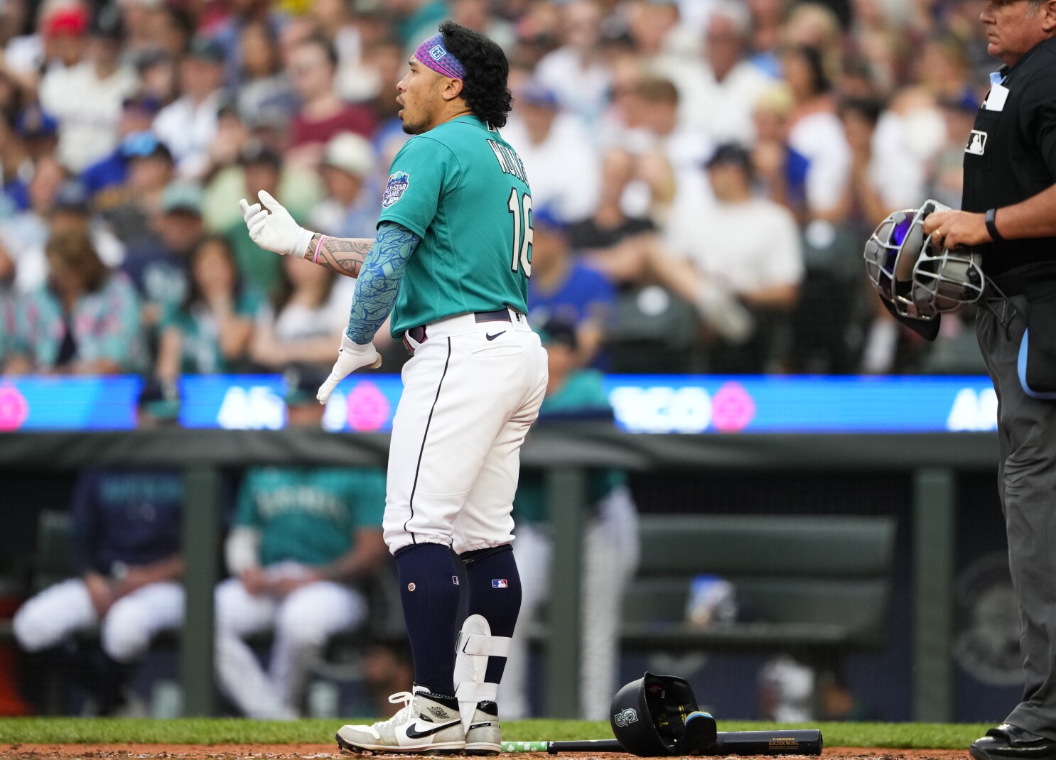 Seattle moves on from second baseman Kolten Wong after struggles